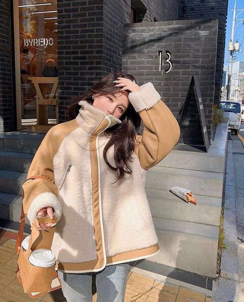 Yeji wool plush jacket