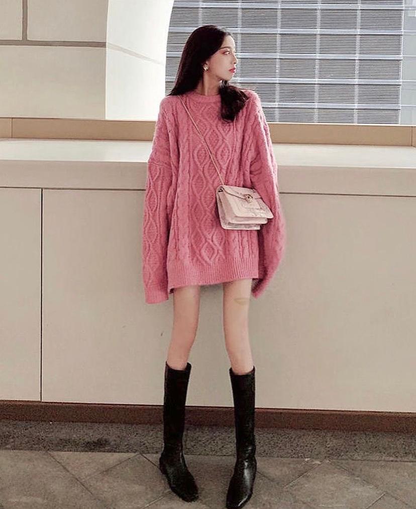 Retro mid-length sweater dress