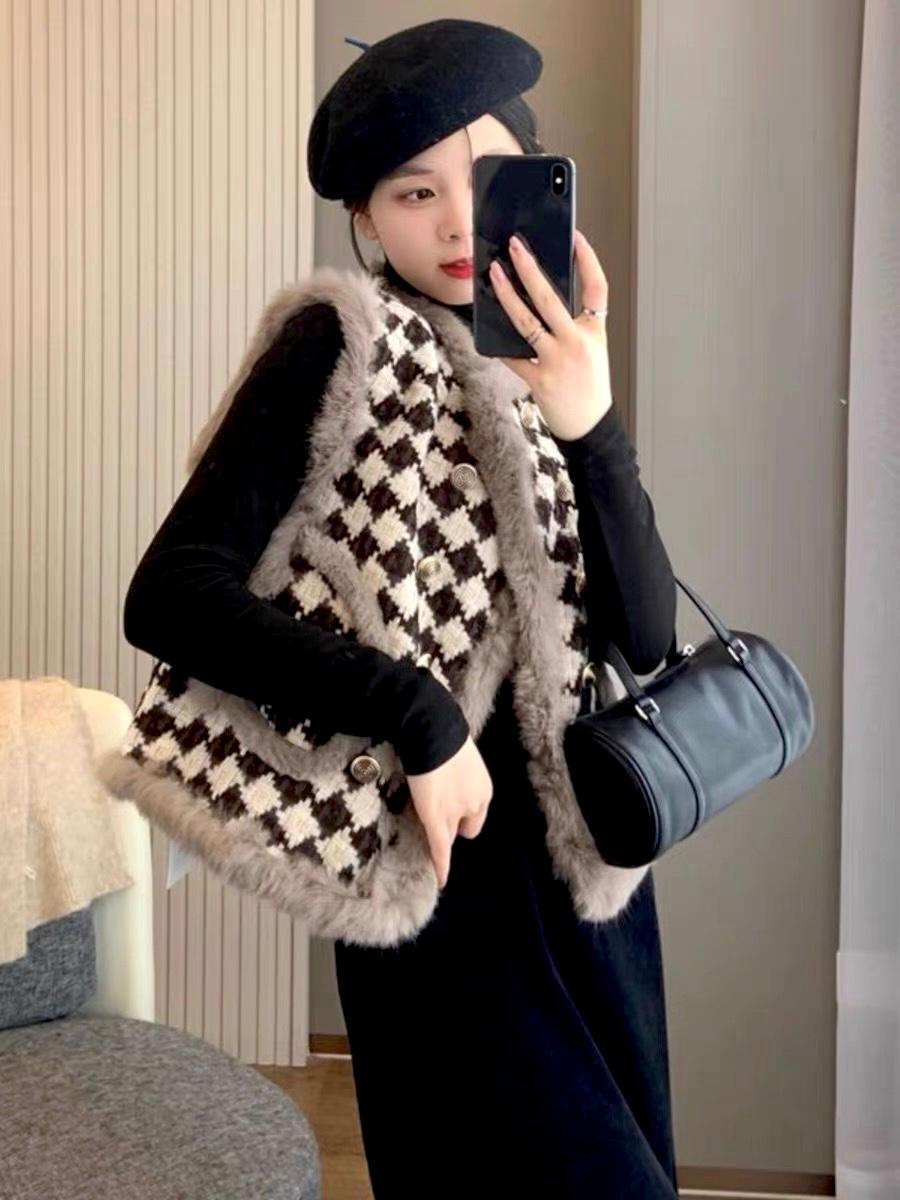 Heejin houndstooth-fur vest